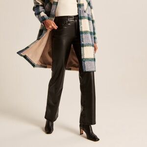 Vegan Abercrombie & Fitch Relaxed Ultra High Rise Vegan Leather Pants 28/6